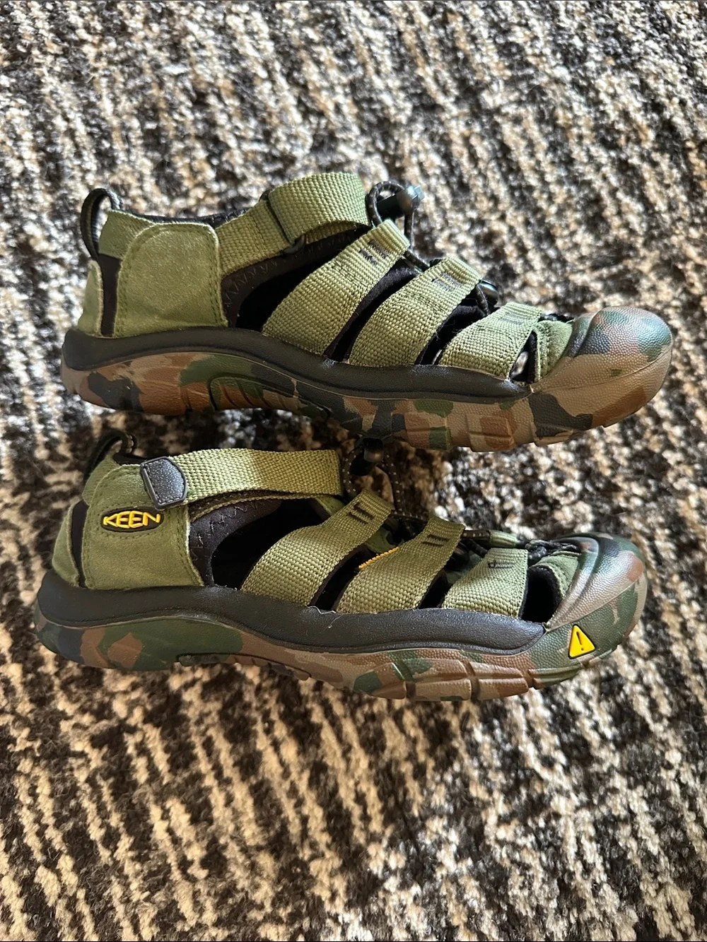 Keen sandals - camo green